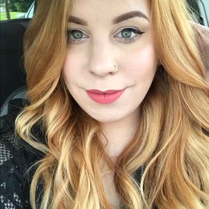 Meet your Posher, Hope